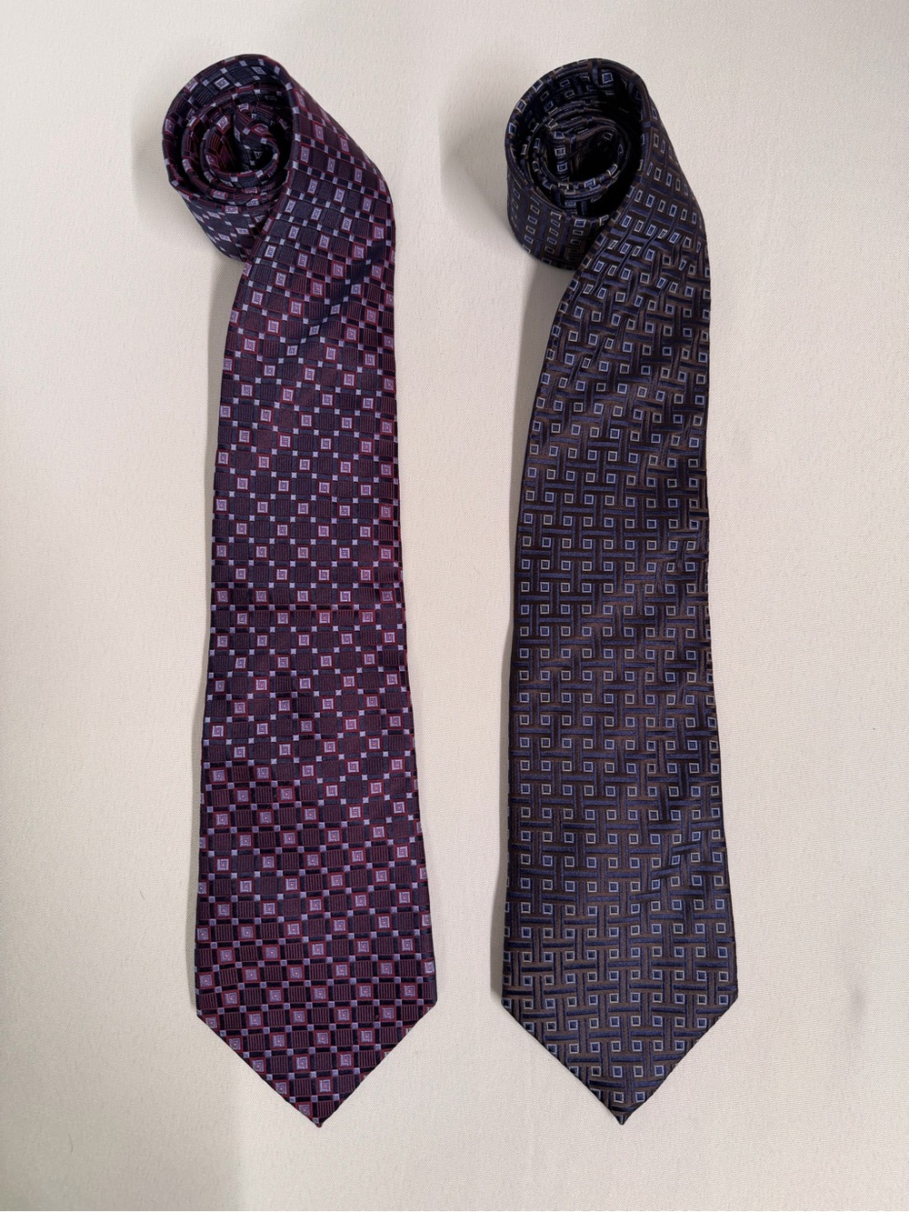 Daniel Craig Mens 100% Silk Neckties Lot of 2 Geometric Purple Blue Dress Ties